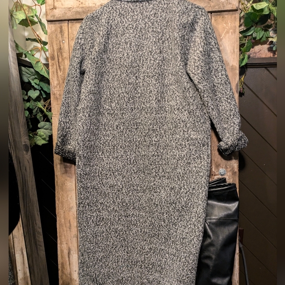 Long knit cardigan.    Med - Picture 3 of 4